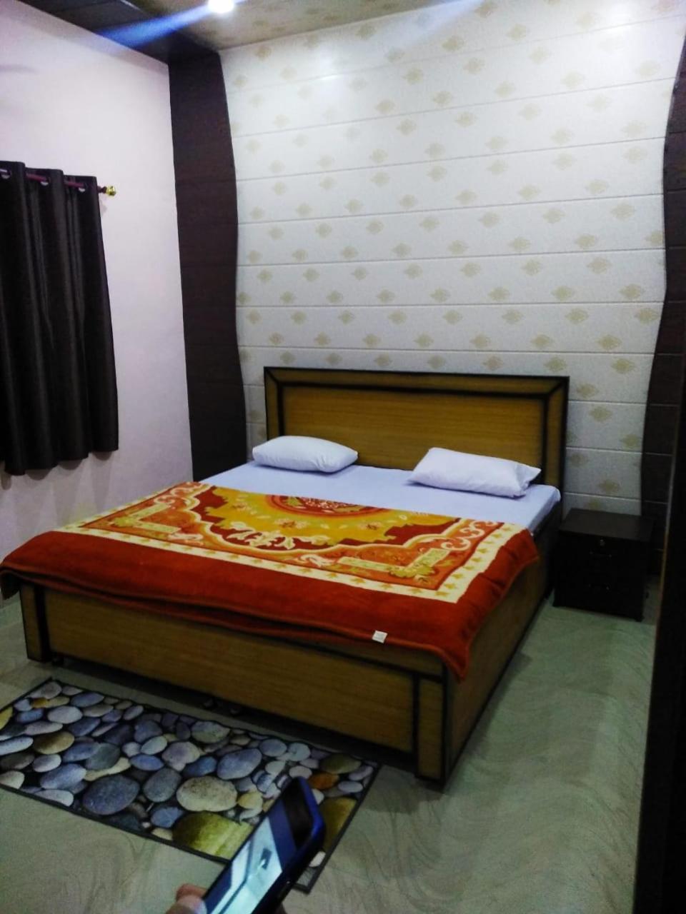 Radha Krishna Dham Villa Vrindāvan Eksteriør billede